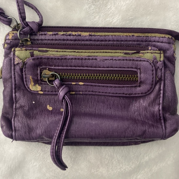 Purple faux leather wristlet wallet - Picture 3 of 17